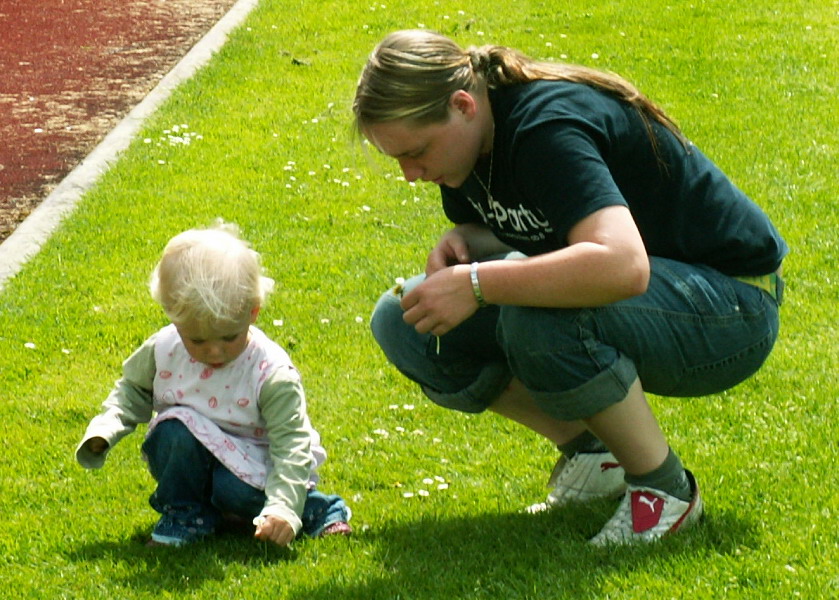 Bl&uuml;mchen pfl&uuml;cken